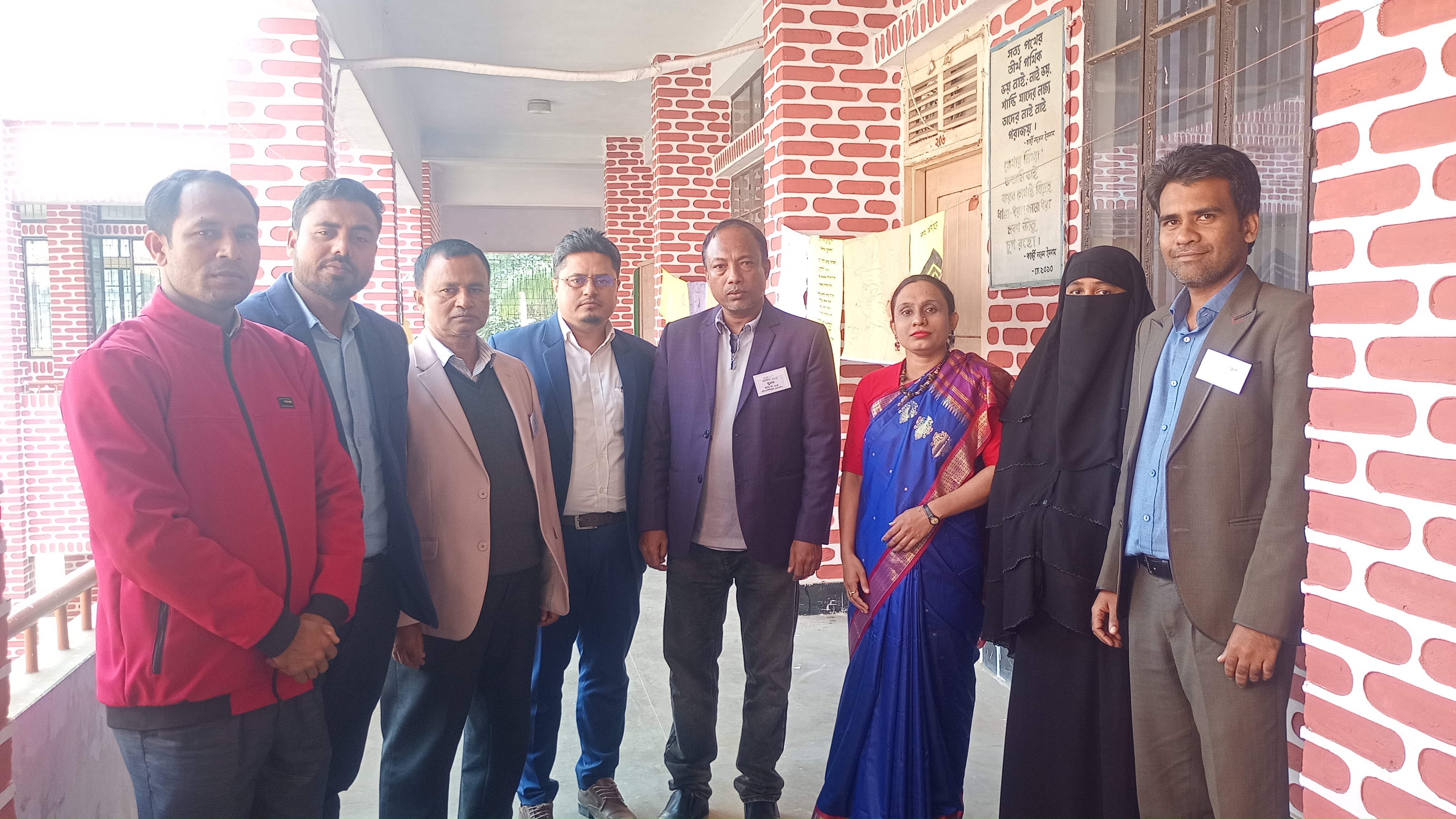 পুরস্কার বিতরণী অনুষ্ঠানে